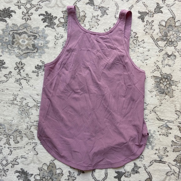 Lululemon Close the Distance Tank - Picture 5 of 8